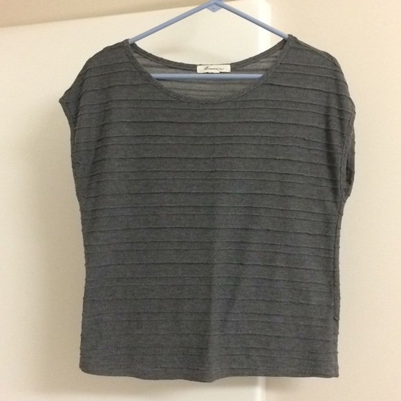 Forever 21 Tops - Gray capped sleeve top Forever 21 Tops - Gray capped sleeve top